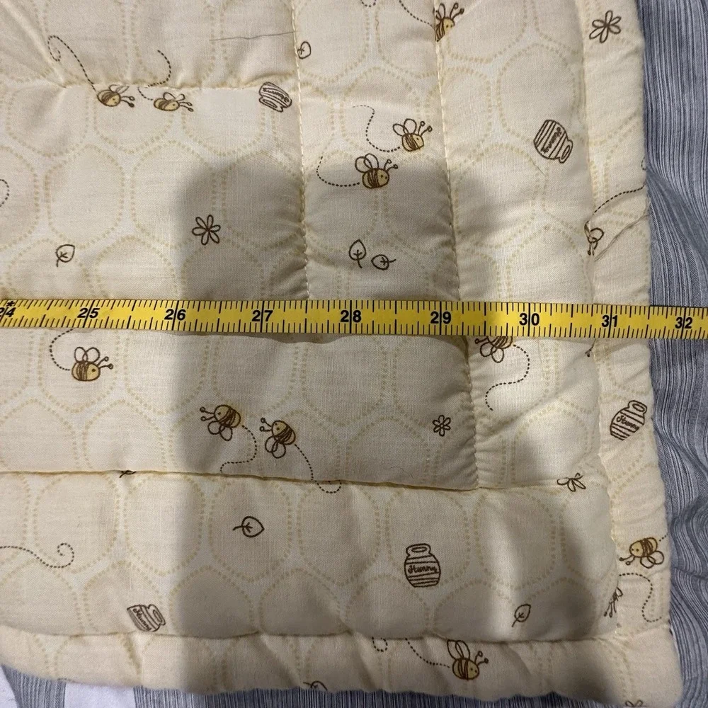Winnie the Pooh Tigger Piglet Eeyore Baby Quilt Blanket Comforter Puff Crib